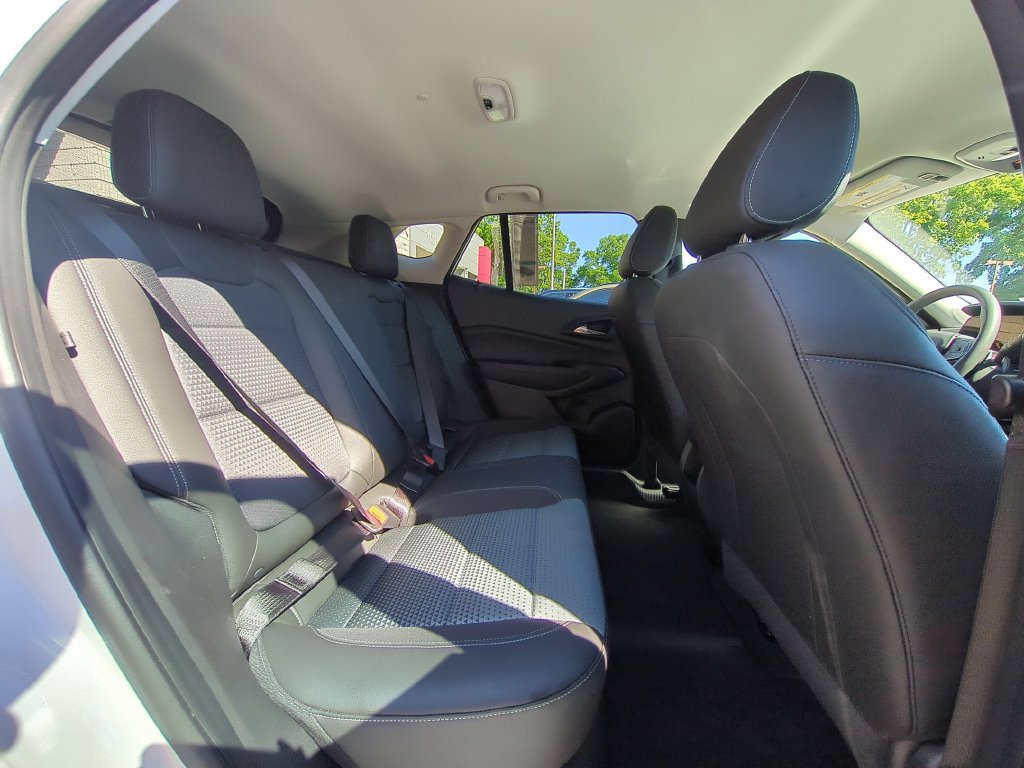 Used 2026 Chevrolet Trax LT FWD image 26