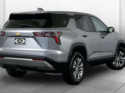 Used 2025 Chevrolet Equinox LT image 13