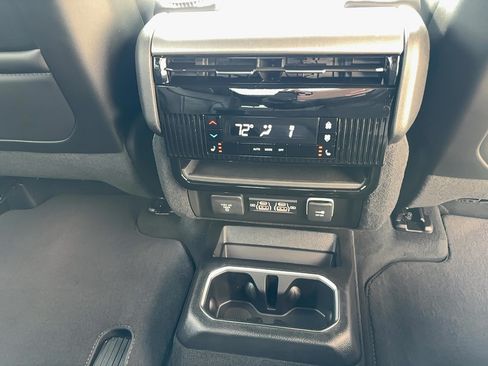 New 2026 Jeep Grand Wagoneer Limited AWD/4WD image 15