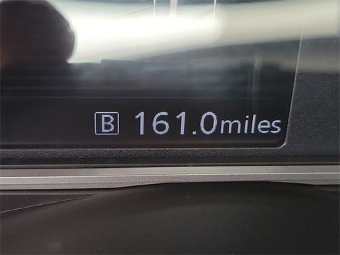 Used 2020 Nissan Versa SV image 11