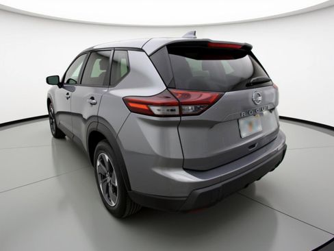 Used 2025 Nissan Rogue SV image 6