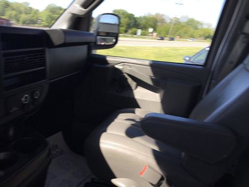 Used 2020 Chevrolet Express 2500 w/ Communications Package RWD image 16