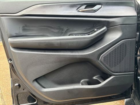 New 2025 Jeep Grand Cherokee L Laredo image 11