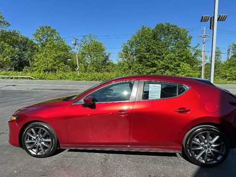 Used 2023 MAZDA MAZDA3 s FWD image 8
