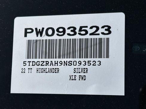 Used 2022 Toyota Highlander XLE image 15