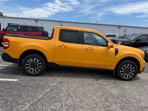 Used 2023 Ford Maverick Lariat w/ Lariat Luxury Package FWD image 8