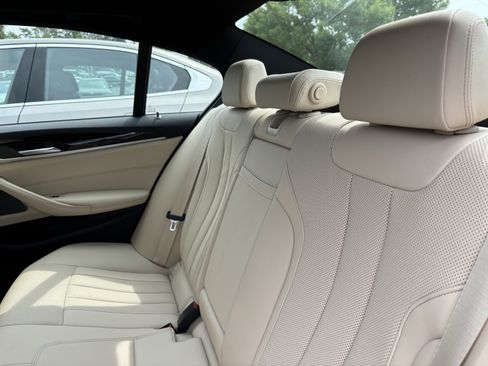Used 2021 BMW 540i xDrive w/ M Sport Package AWD/4WD image 31