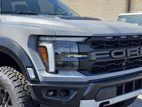 Used 2025 Ford F150 Raptor AWD/4WD image 8