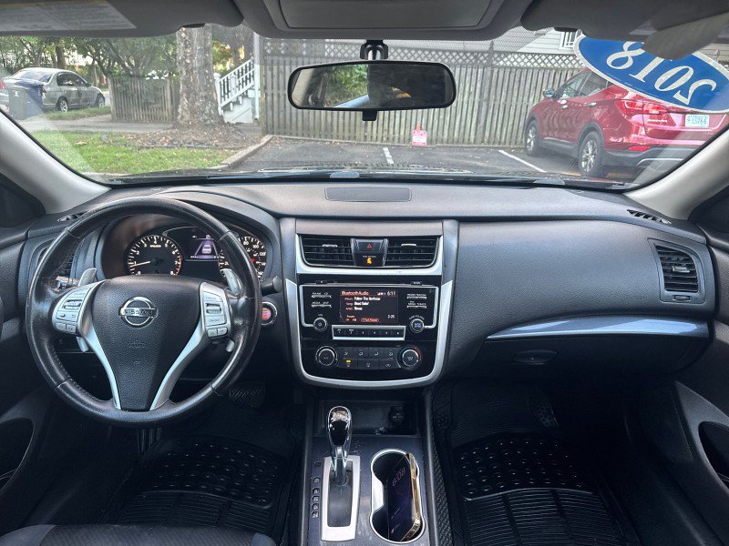 Used 2018 Nissan Altima 2.5 SR FWD image 15
