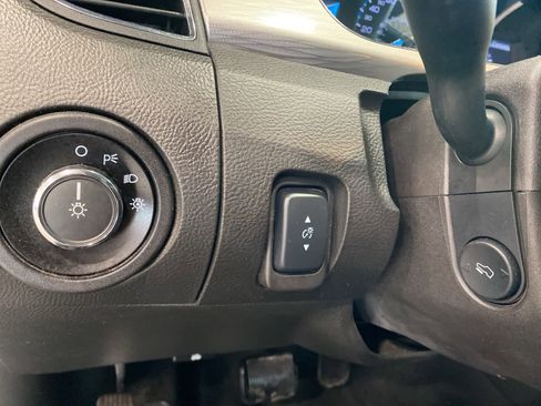 Used 2016 Ford Taurus SEL w/ Equipment Group 201A image 18