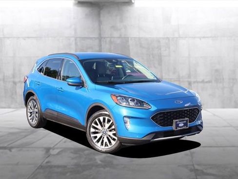 Used 2020 Ford Escape Titanium AWD/4WD image 2