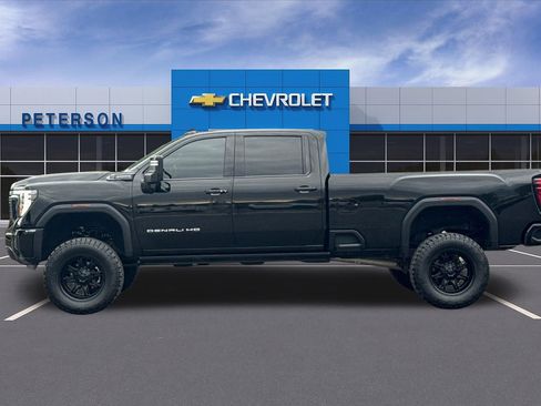 Used 2024 GMC Sierra 3500 Denali Ultimate AWD/4WD image 7