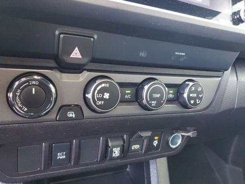 Used 2020 Toyota Tacoma TRD Sport image 24