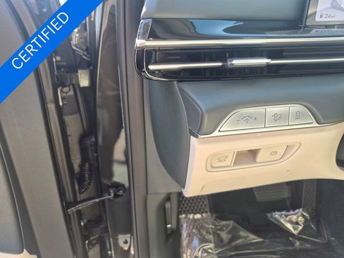 Used 2026 Genesis GV80 2.5T RWD image 10