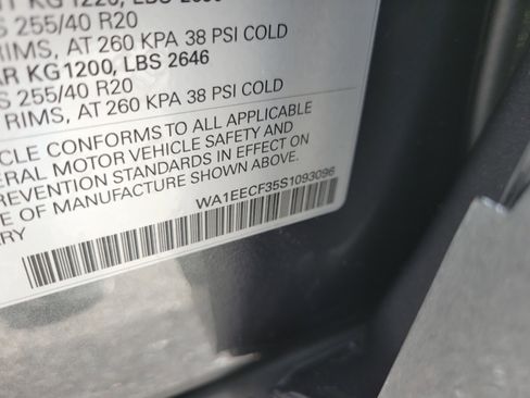 Certified 2025 Audi Q3 2.0T Premium Plus w/ Premium Plus Package image 34