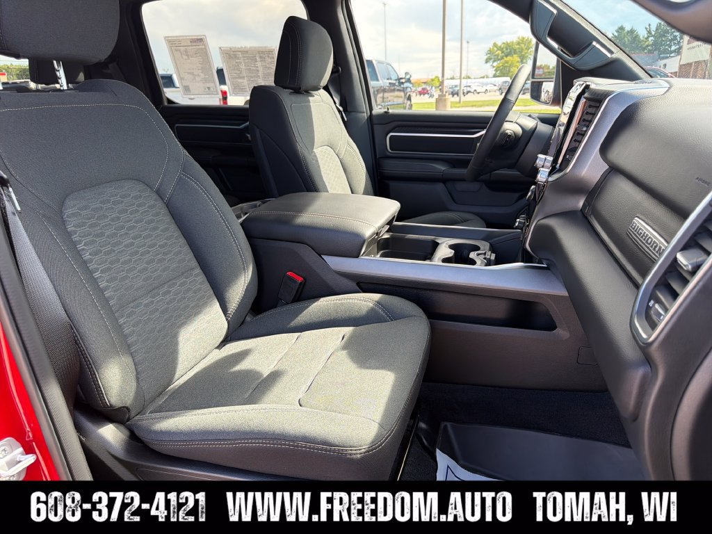 Used 2025 RAM 1500 Big Horn AWD/4WD image 34