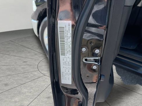 Used 2017 RAM 1500 Big Horn RWD image 25