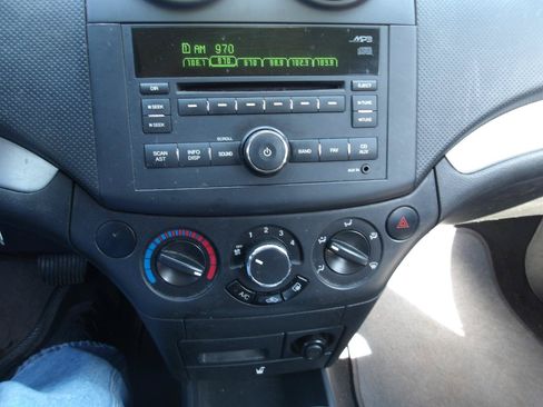Used 2010 Chevrolet Aveo LT FWD image 15