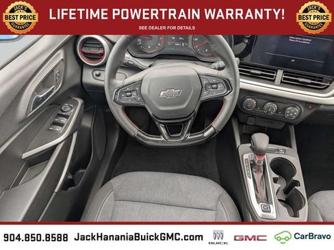 Certified 2024 Chevrolet Trax RS FWD image 15