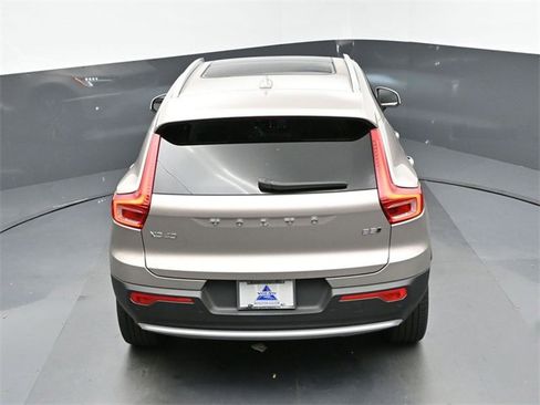 Used 2024 Volvo XC40 B5 Plus w/ Protection Package Premier image 46
