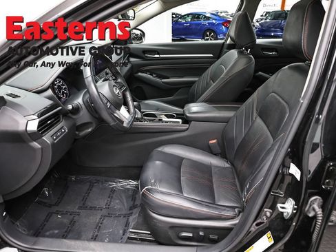 Used 2023 Nissan Altima 2.5 SR w/ SR Premium Package AWD/4WD image 14
