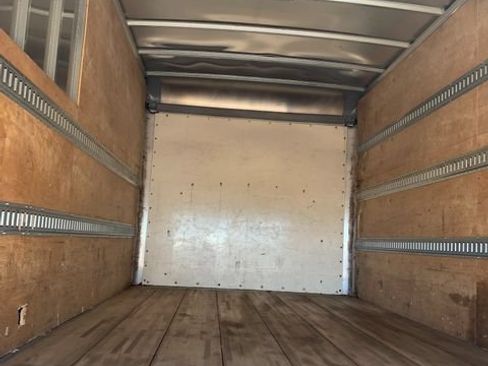 Used 2017 GMC Savana 3500 Extended RWD image 9