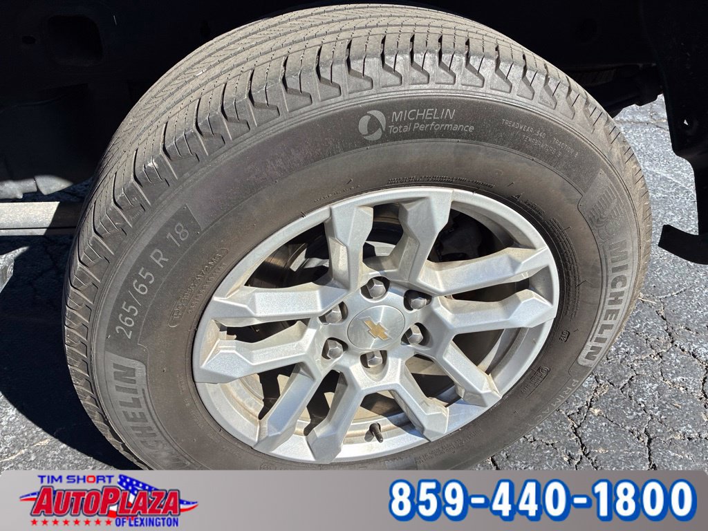Used 2023 Chevrolet Silverado 1500 LT AWD/4WD image 11