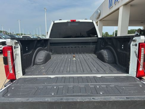 Used 2025 Ford F250 Lariat AWD/4WD image 4