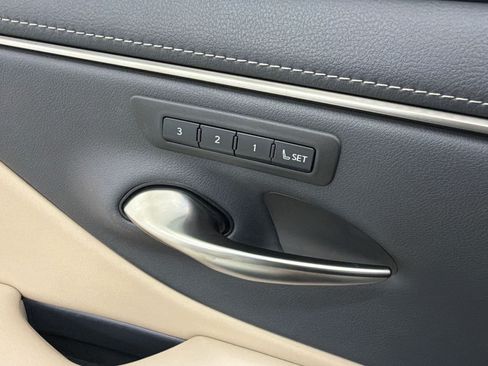 Used 2020 Lexus ES 350 w/ Premium Package FWD image 23