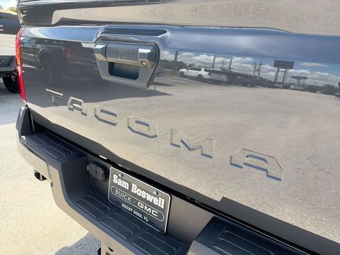 Used 2025 Toyota Tacoma SR5 RWD image 35