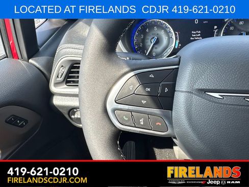 New 2027 Chrysler Pacifica Select FWD image 18