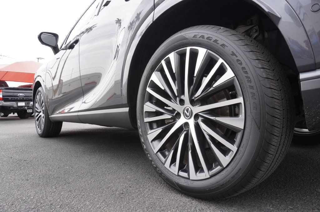 Used 2024 Lexus RX 350 Premium Plus w/ Convenience Package FWD image 6