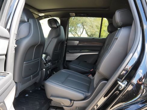 New 2026 Cadillac Vistiq Sport w/ LPO, Floor Liner Package image 20