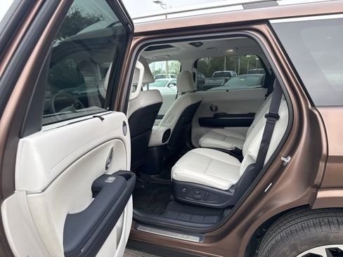 Used 2026 Hyundai Palisade Calligraphy image 13