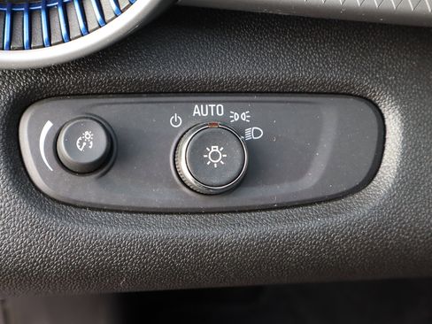 Used 2024 Chevrolet Trax LS image 16