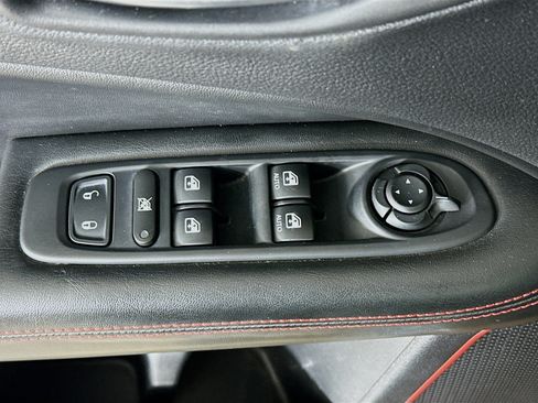 Used 2018 Jeep Compass Trailhawk w/ Navigation Group AWD/4WD image 15