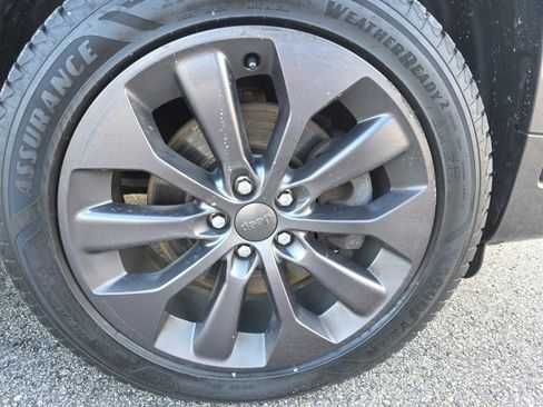 Used 2019 Jeep Cherokee High Altitude image 7