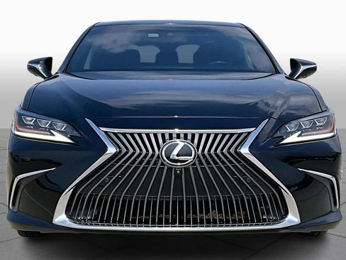 Used 2019 Lexus ES 350 Ultra Luxury w/ Accessory Package 2 image 4