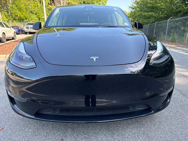 Used 2024 Tesla Model Y Long Range AWD/4WD image 2