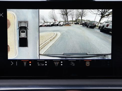 Used 2025 GMC Sierra 2500 Denali Ultimate image 14