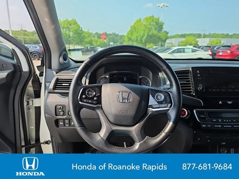 Used 2019 Honda Pilot Touring image 13