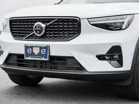 New 2026 Volvo XC40 B5 Plus w/ Protection Package Premier image 14