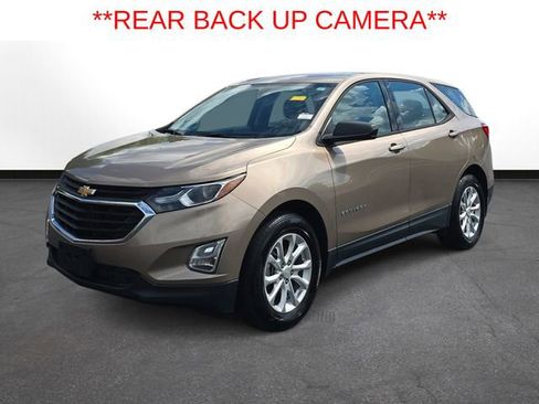 Used 2018 Chevrolet Equinox LS image 2