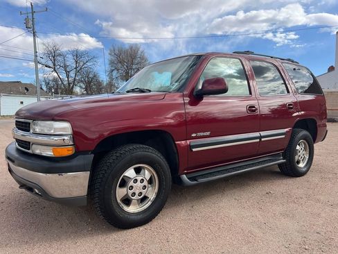 Used 2001 Chevrolet Tahoe LT w/ LT Preferred Equipment Group image 3