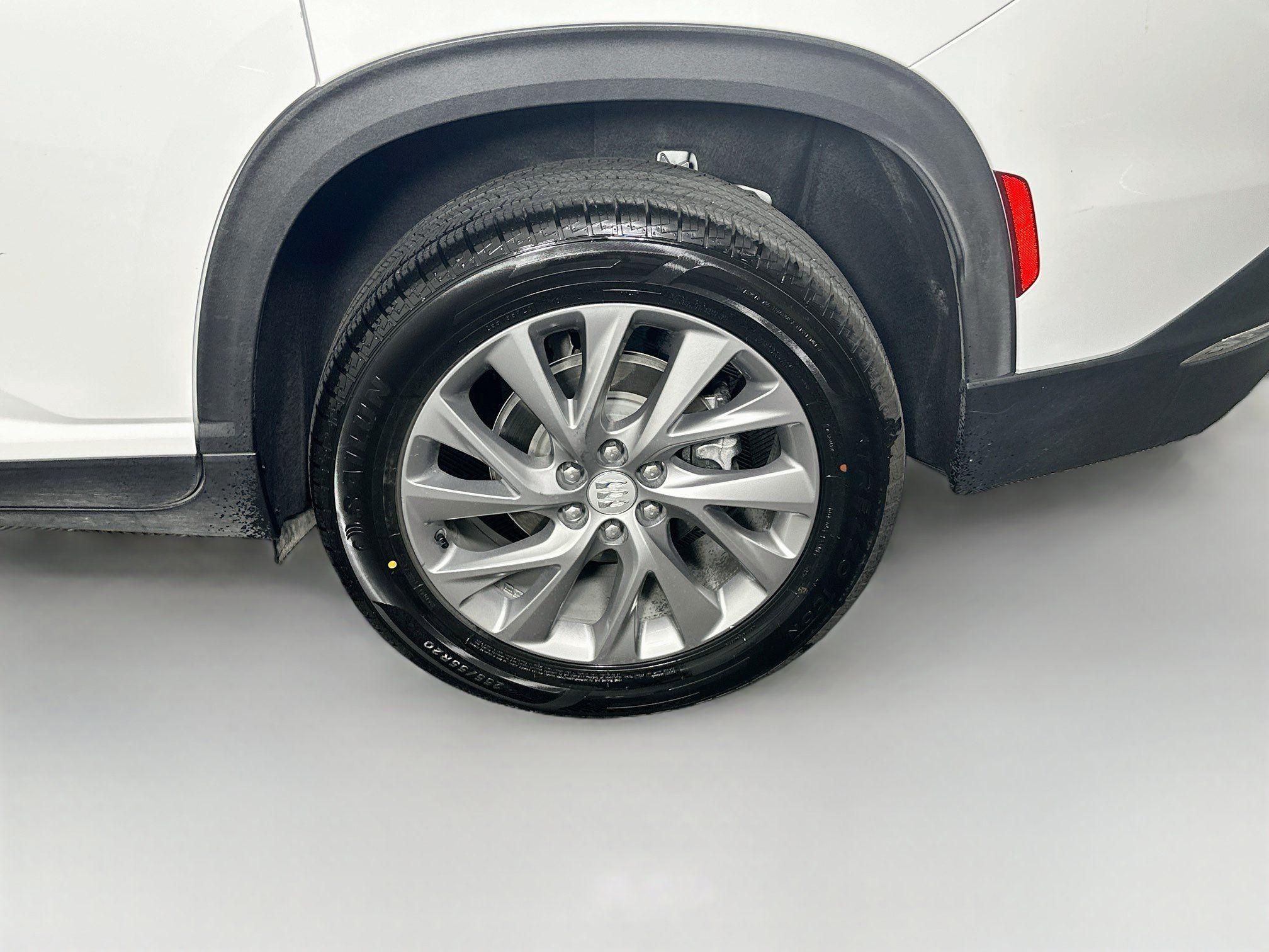 Used 2025 Buick Enclave Preferred FWD image 11