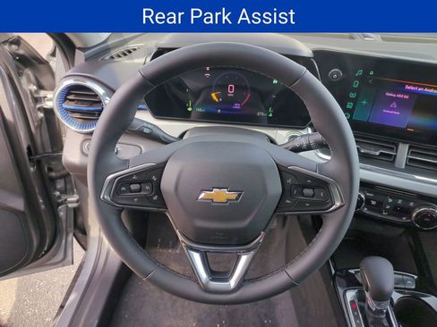 New 2026 Chevrolet Trax LT w/ Driver Confidence Package image 12