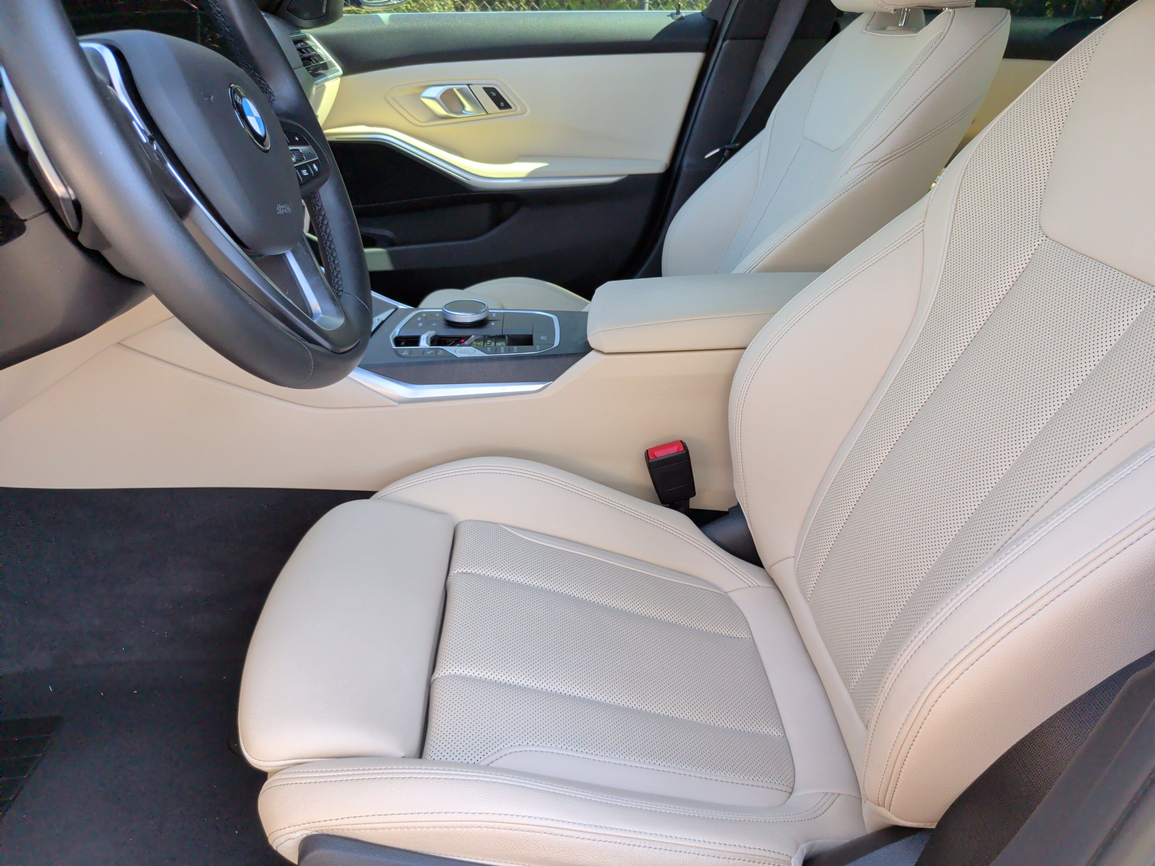 Certified 2024 BMW 330i Sedan w/ Convenience Package RWD image 25