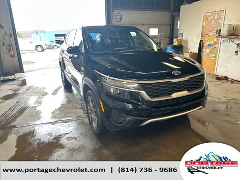 Used 2021 Kia Seltos LX image 8