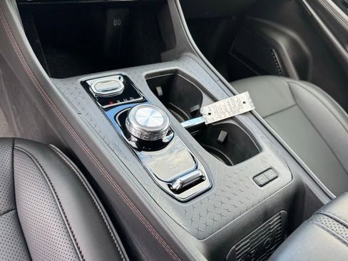 Used 2025 Jeep Wagoneer S Limited image 20