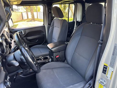 Used 2020 Jeep Gladiator Sport w/ Quick Order Package 24S image 13